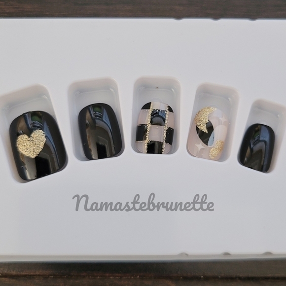 2/$16 Black Glittering Hearts Press On Nails - Picture 9 of 17